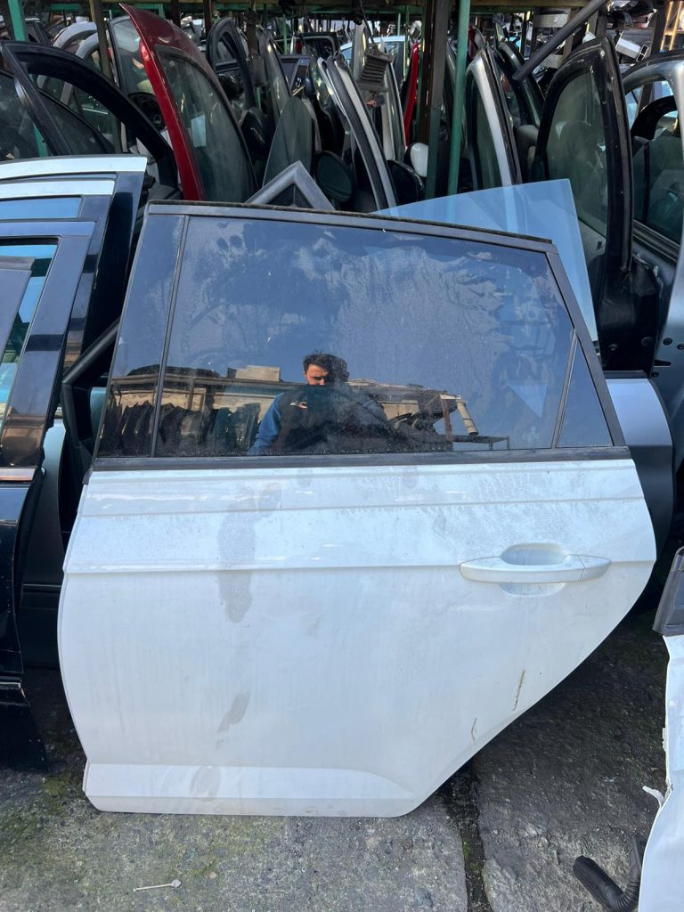 porta posteriore sx vw. polo anno 2018
