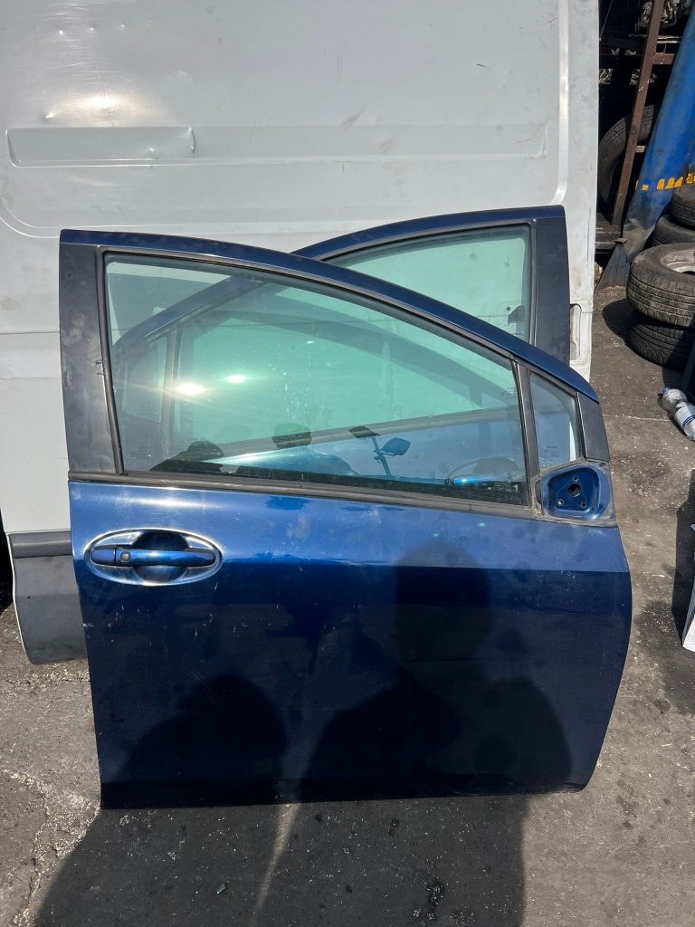 PORTA ANTERIORE DX E SX TOYOTA YARIS ANNO 2009